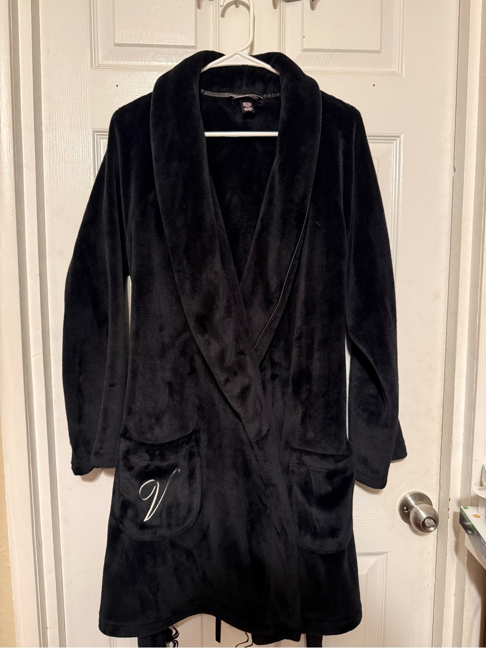 Victoria's Secret Black Plush Shawl-Collar Robe